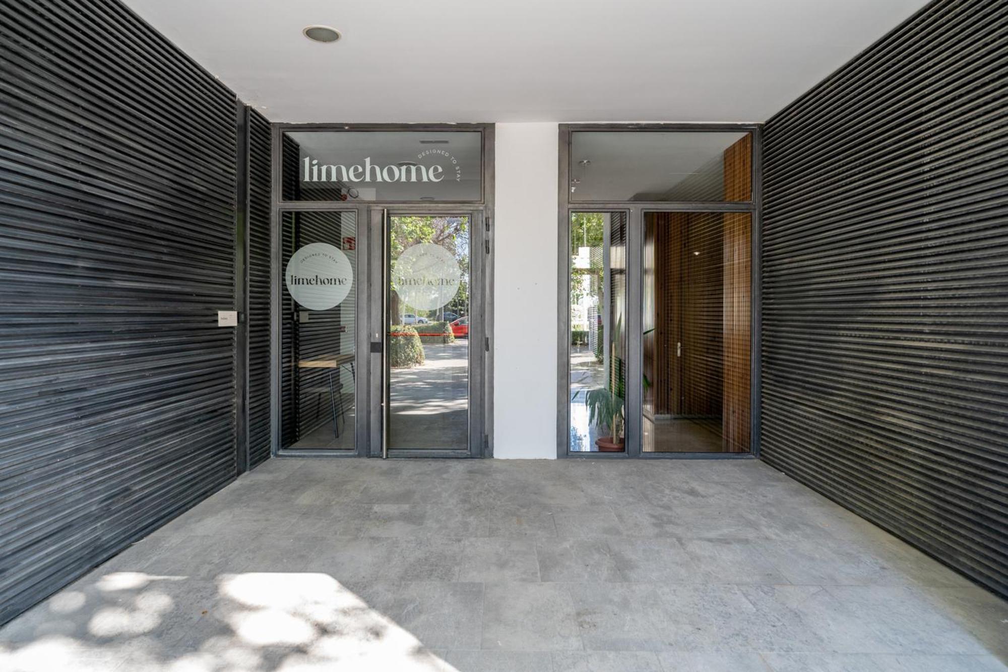 Limehome Valencia Carrer D'Antonio Ferrandis Extérieur photo
